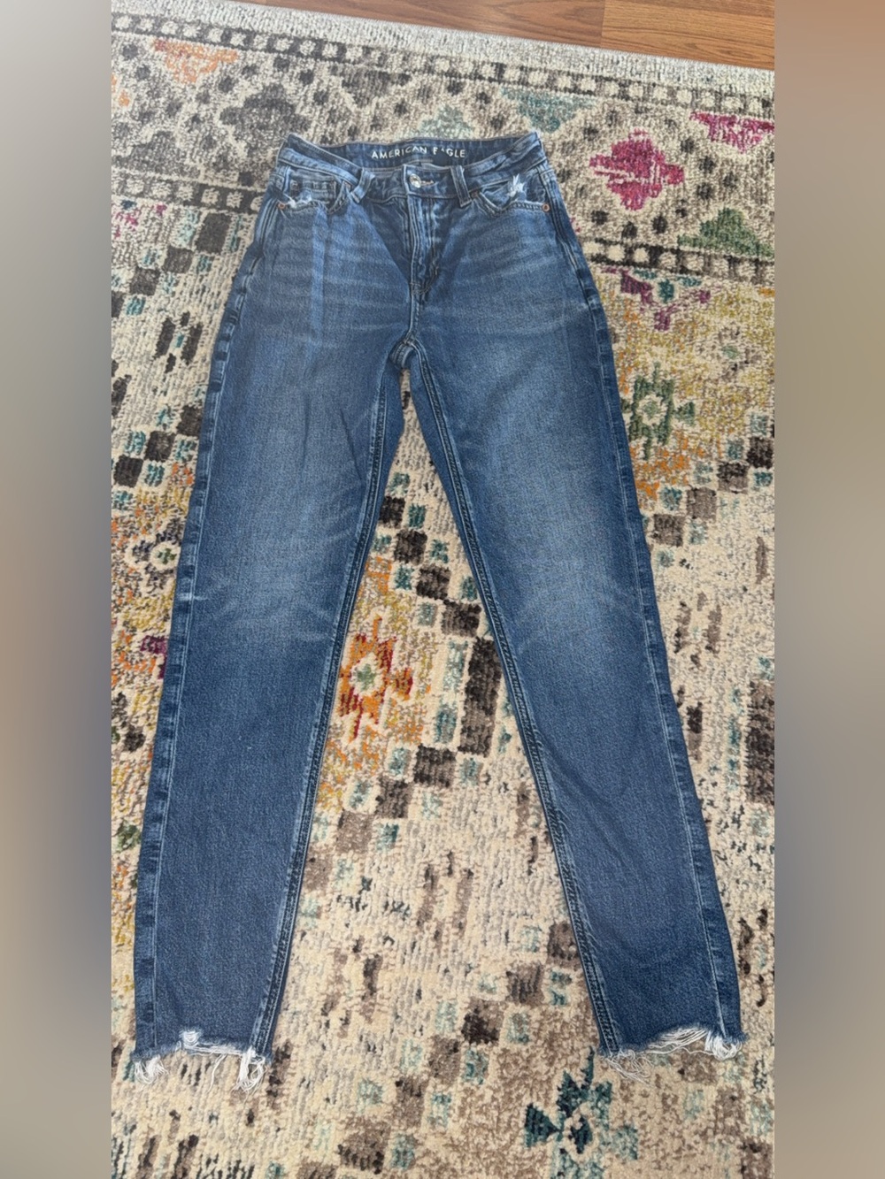 American Eagle Outfitters Women’s Strigid mom jeans